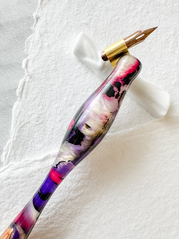 Calligraphy Pen Holder: Fuchsia